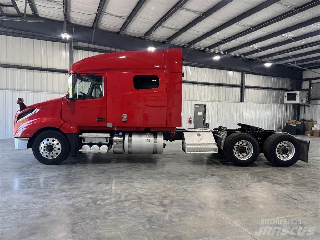Volvo VNL64T740 Tahače