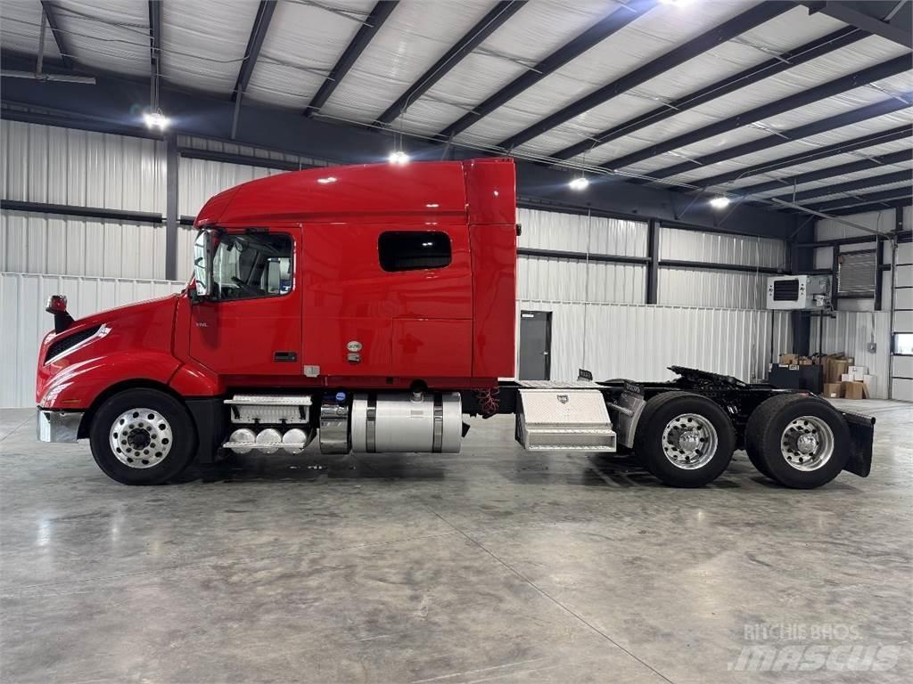 Volvo VNL64T740 Tahače
