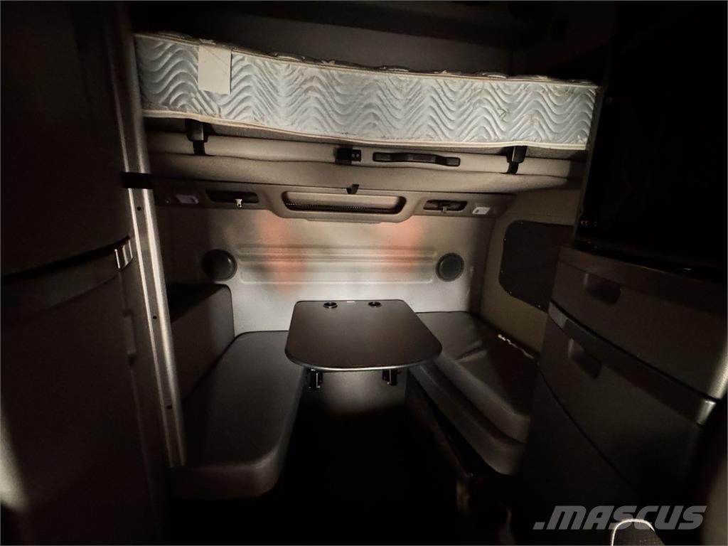 Volvo VNL860 Tahače