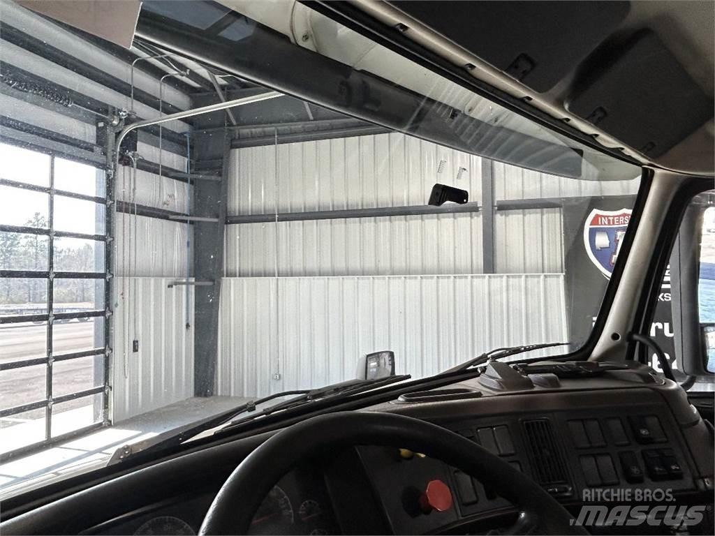 Volvo VNM Tahače
