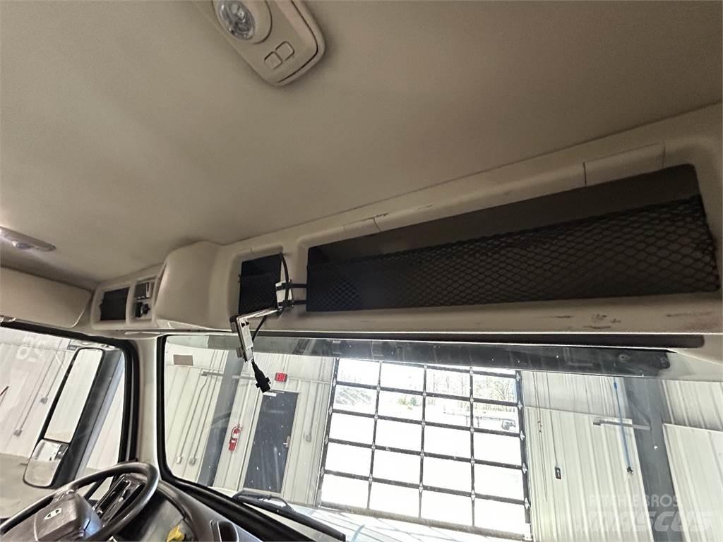 Volvo VNM64T200 Tahače