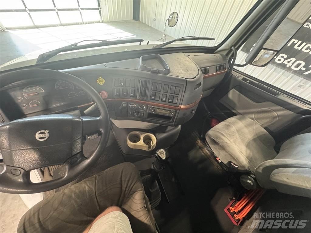 Volvo VNM64T200 Tahače