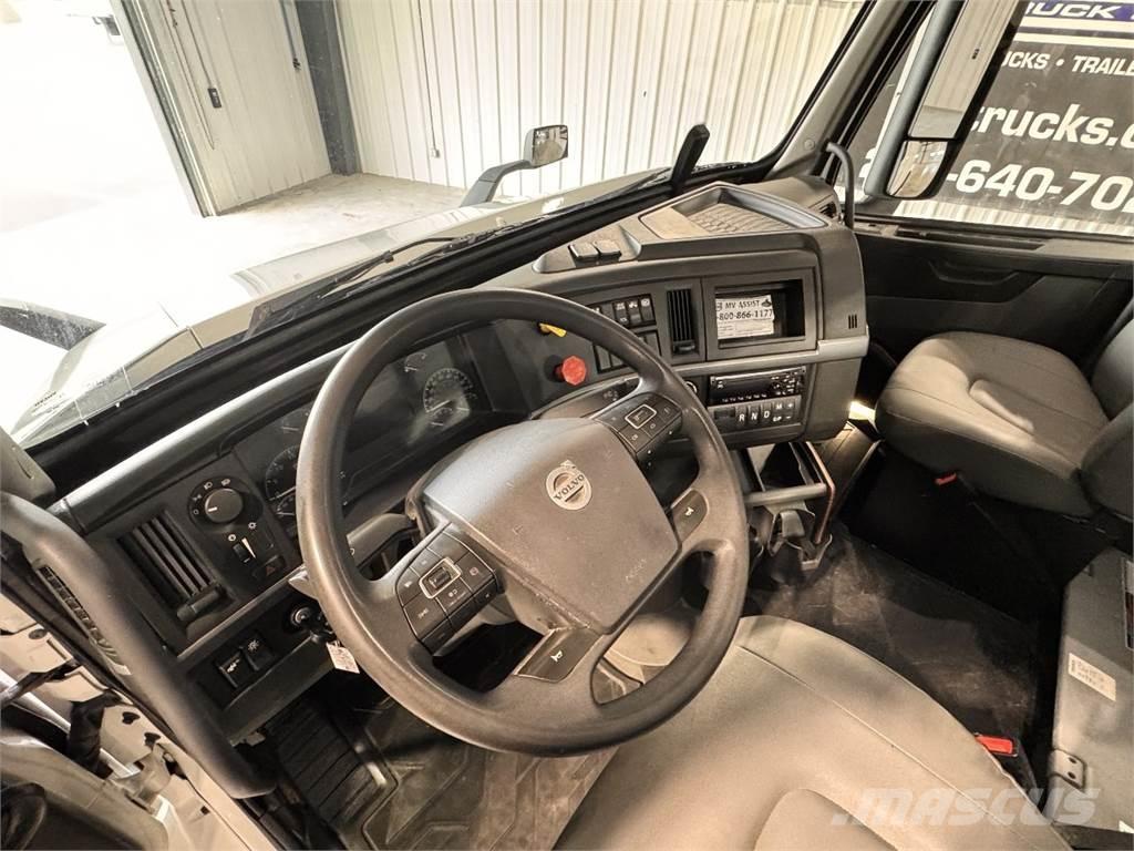 Volvo VNR64T300 Tahače