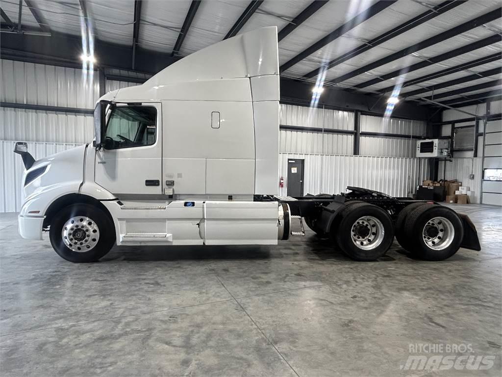 Volvo VNR64T640 Tahače