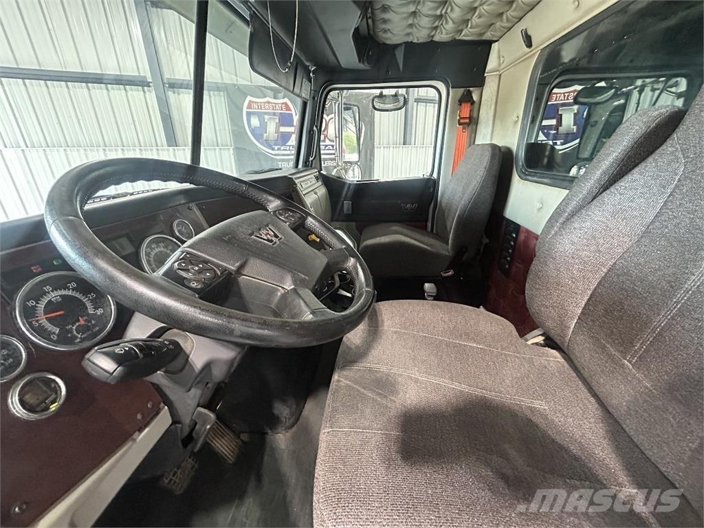 Western Star 4700SF Sklápěče