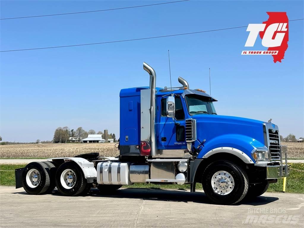 Mack Titan TD713 Tahače