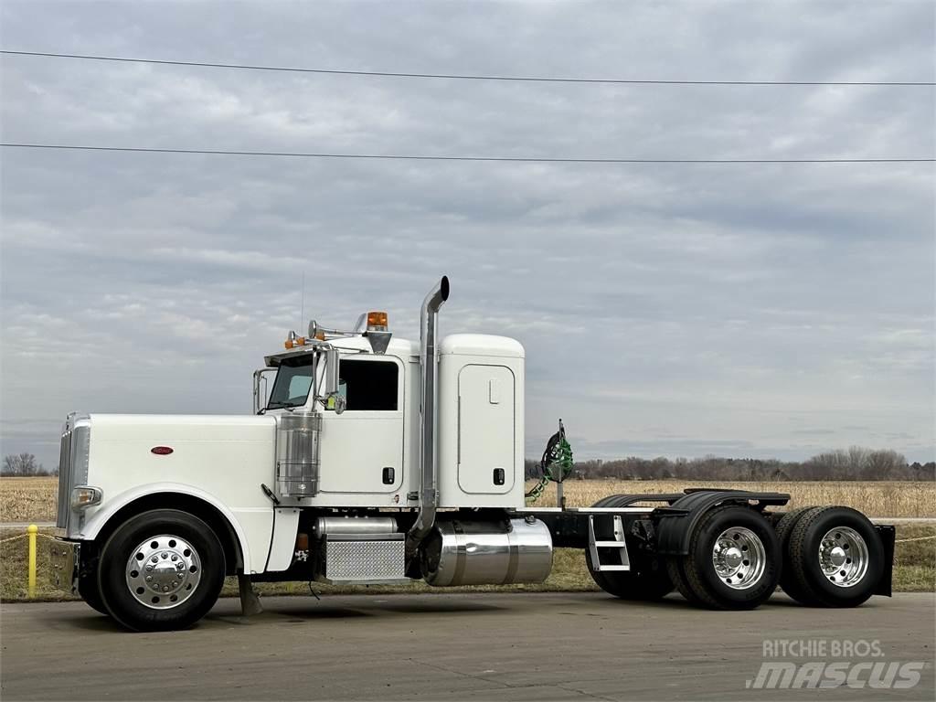 Peterbilt 389 Tahače
