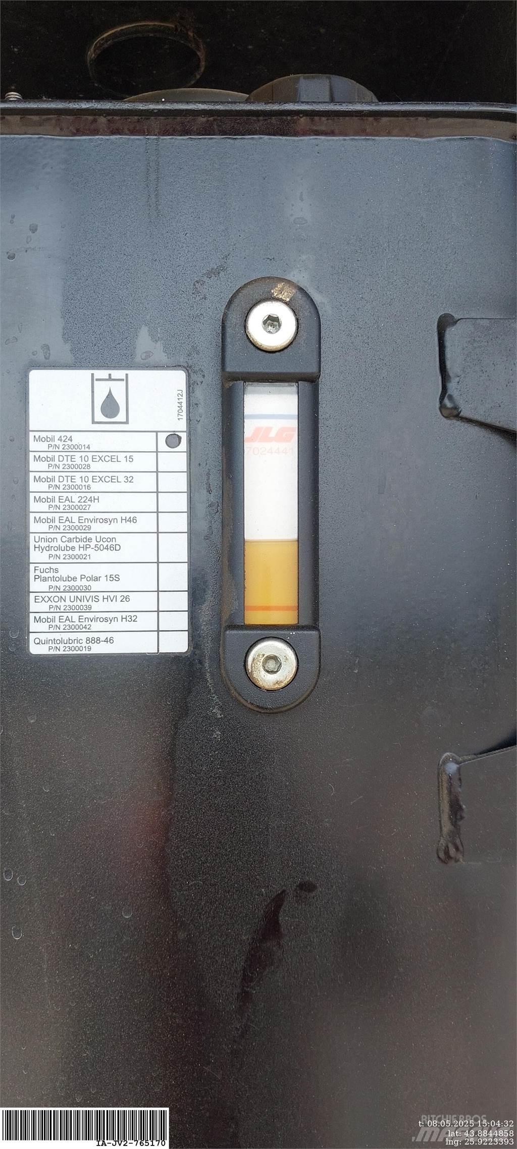 JLG 860SJ Kloubové plošiny