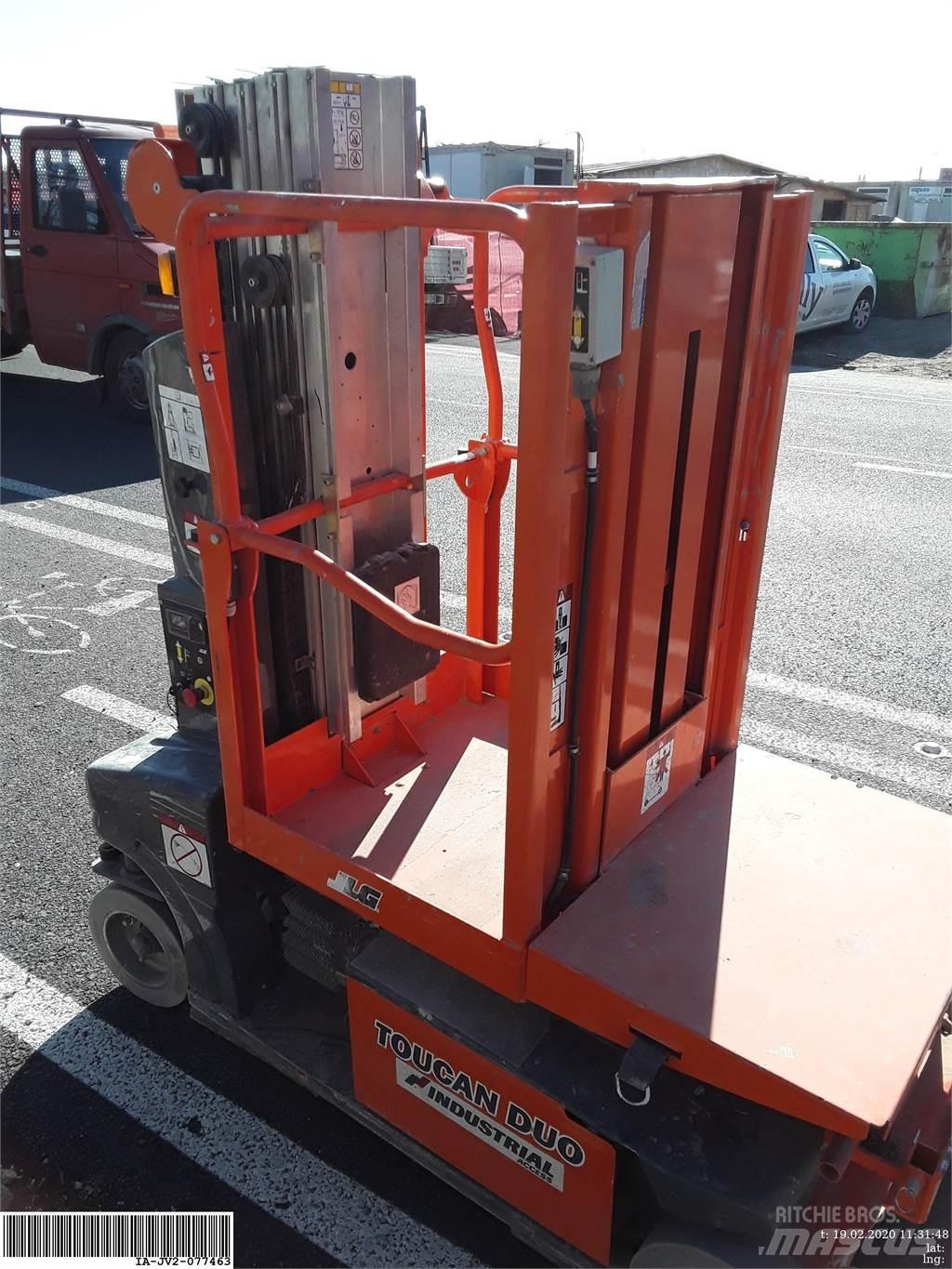 JLG Toucan duo Vertikální sloupové výtahy