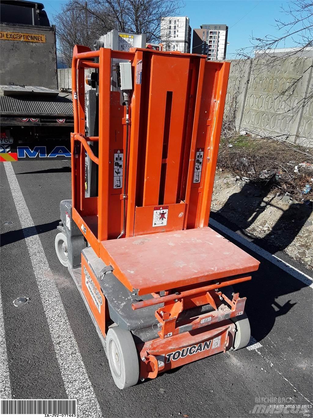 JLG Toucan duo Vertikální sloupové výtahy