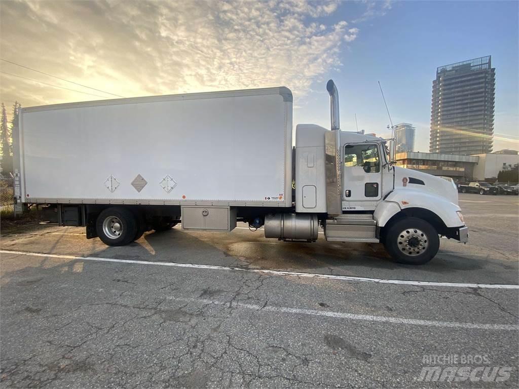 Kenworth T440 Nákladní vozidlo bez nástavby