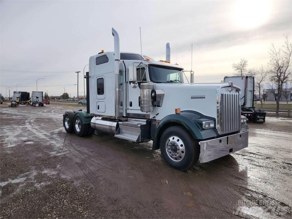 Kenworth W900L Tahače
