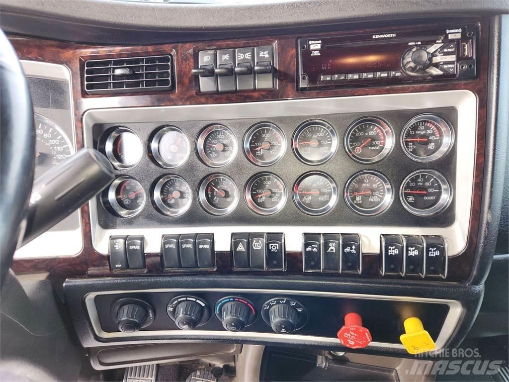 Kenworth W900L Tahače