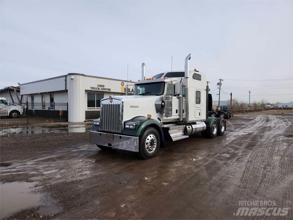 Kenworth W900L Tahače