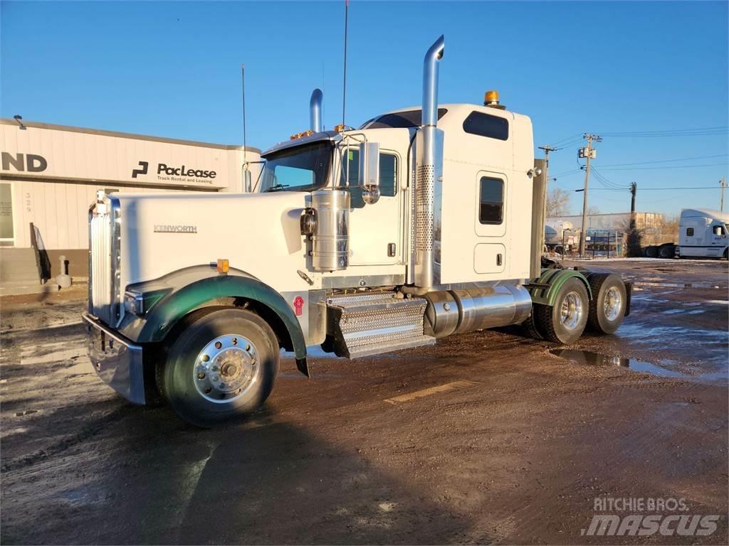 Kenworth W900L Tahače
