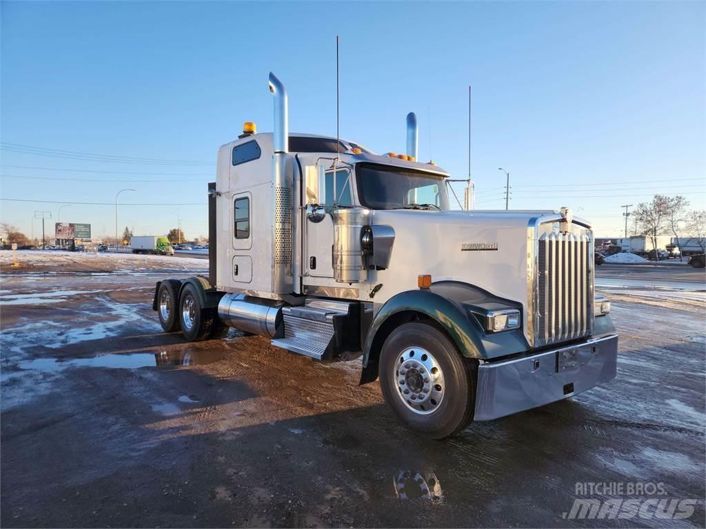 Kenworth W900L Tahače
