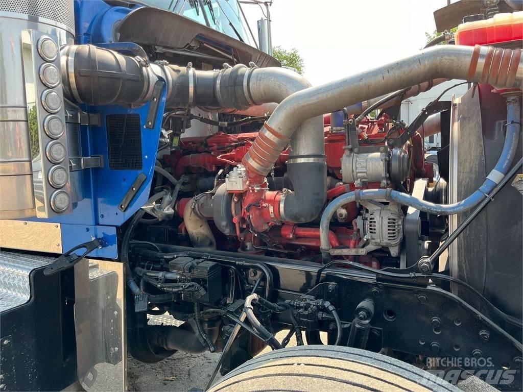 Kenworth W900L Tahače