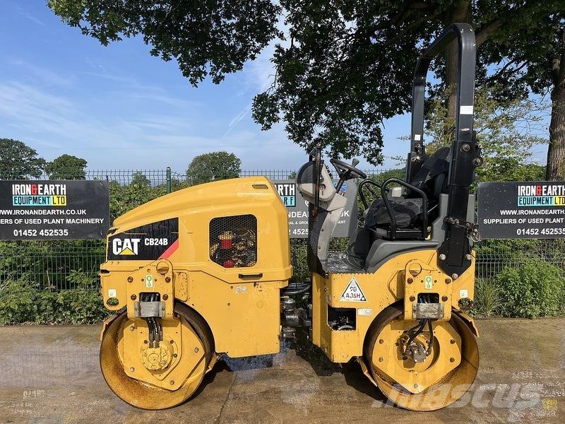 CAT CB24B Roller Tandemové válce