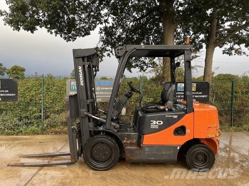 Doosan D30S-5 Další