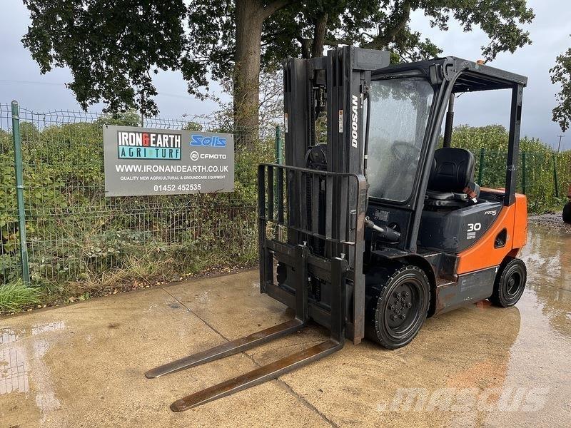 Doosan D30S-5 Další