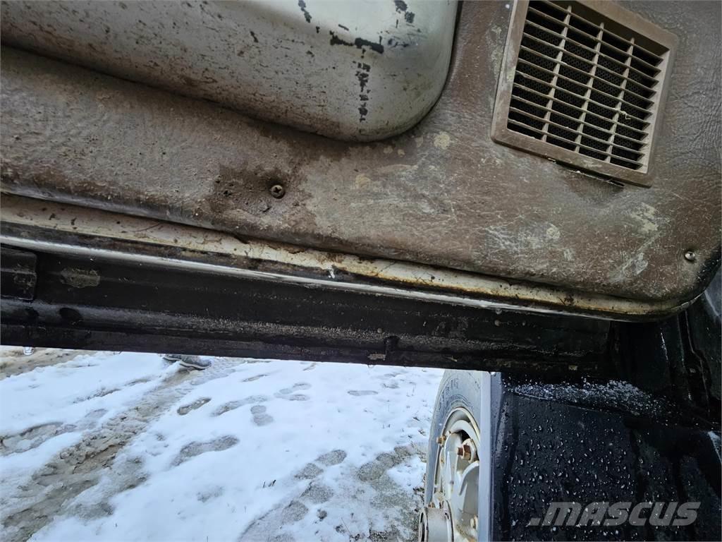 Ford L9000 Ostatní komponenty