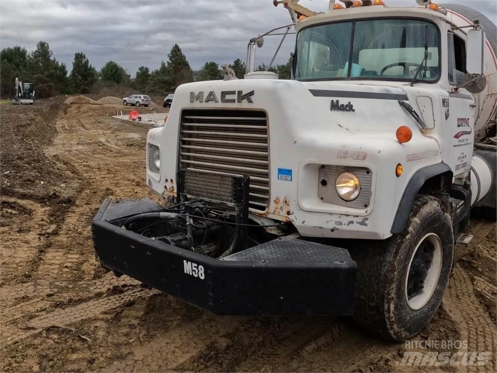 Mack DM690S Ostatní komponenty
