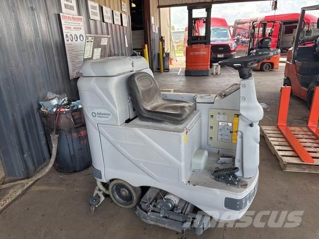 Advance 3220C Vnitřní zametací stroje