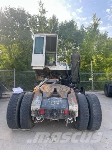 Autocar  Terminálový tahač