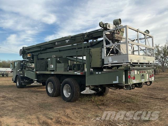 Autocar WXLL Autoplošiny