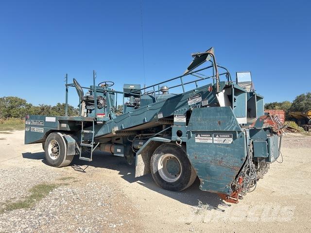  Bearcat Sypače písku a soli