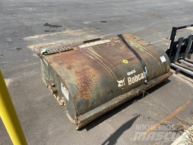 Bobcat 72 Zametací stroje