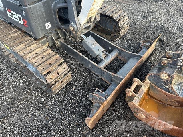 Bobcat E20Z Mini rýpadla < 7t