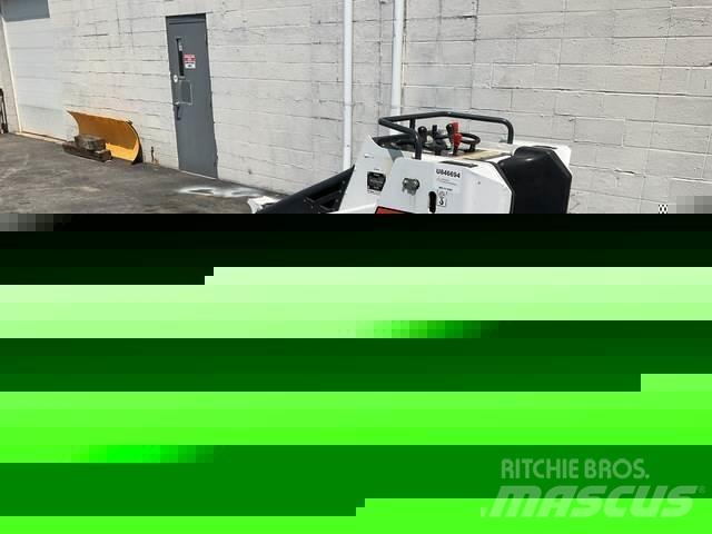 Bobcat MT100 Smykem řízené nakladače