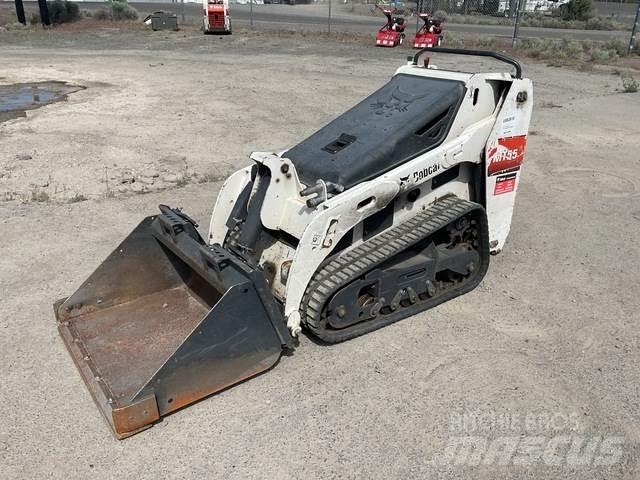 Bobcat MT55 Smykem řízené nakladače