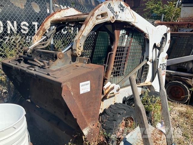 Bobcat S185 Smykem řízené nakladače