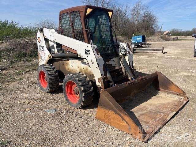 Bobcat S220 Smykem řízené nakladače