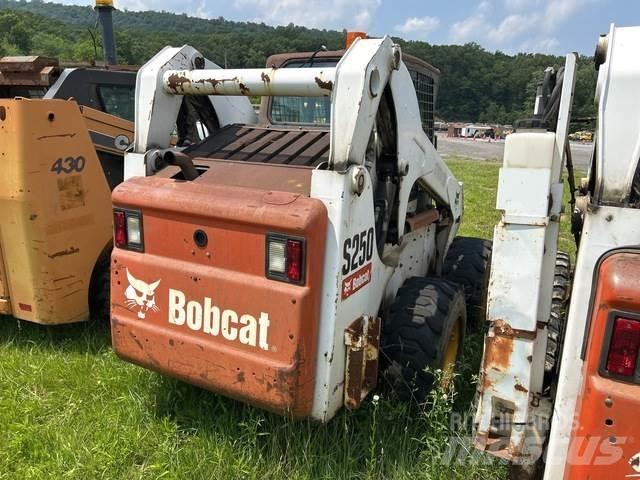 Bobcat S250 Smykem řízené nakladače