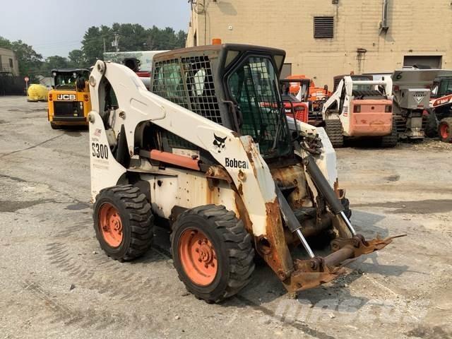 Bobcat S300 Smykem řízené nakladače