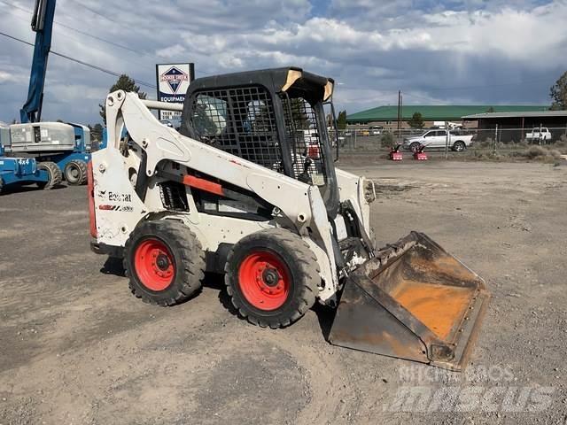 Bobcat S530 Smykem řízené nakladače