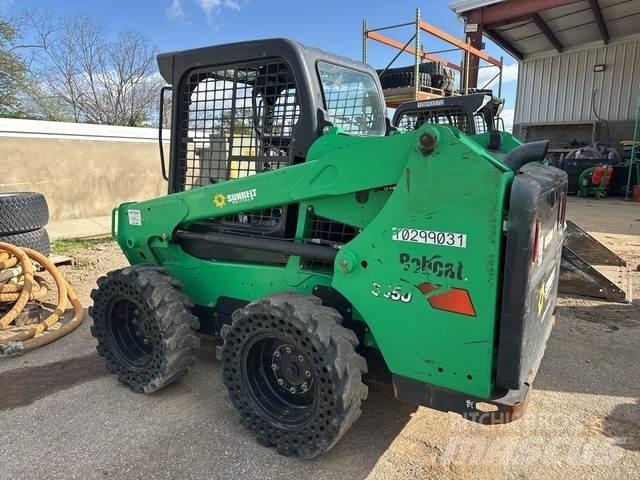 Bobcat S550 Smykem řízené nakladače