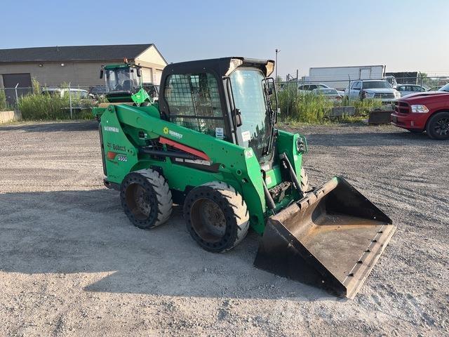 Bobcat S550 Smykem řízené nakladače