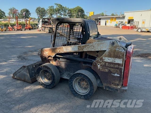 Bobcat S550 Smykem řízené nakladače