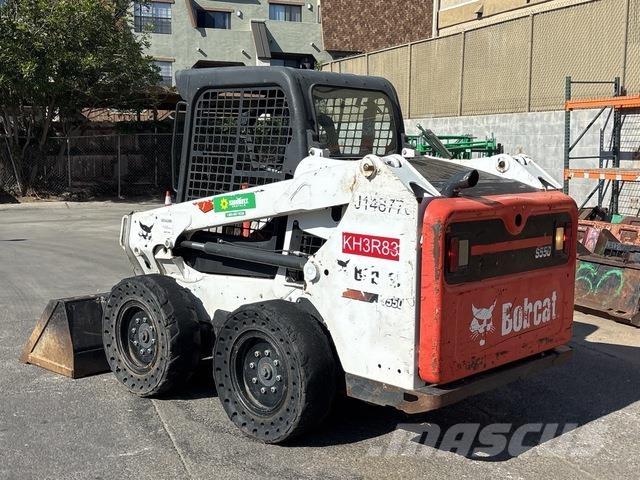 Bobcat S550 Smykem řízené nakladače