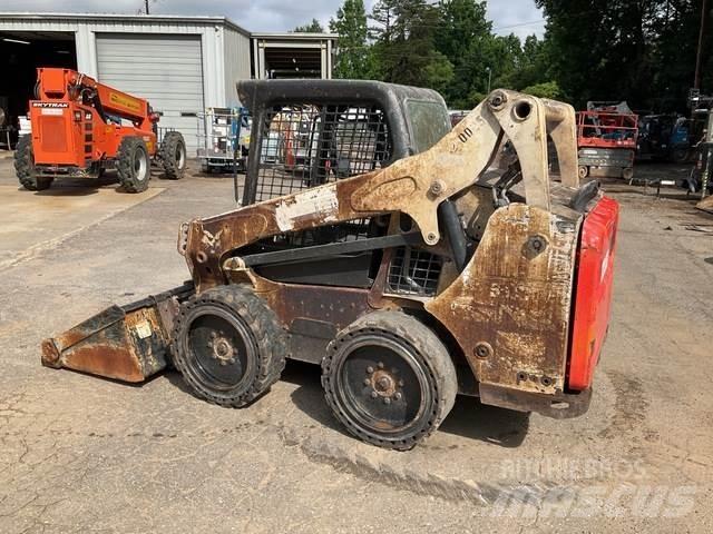 Bobcat S570 Smykem řízené nakladače