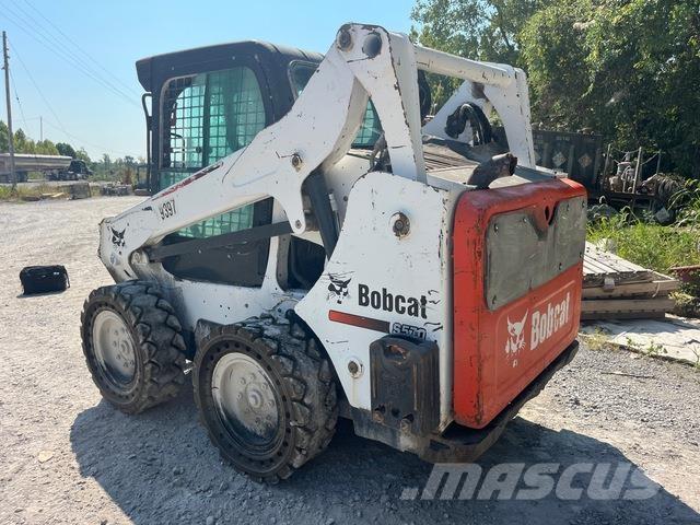 Bobcat S570 Smykem řízené nakladače
