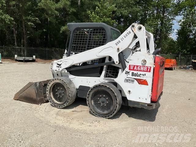 Bobcat S570 Smykem řízené nakladače