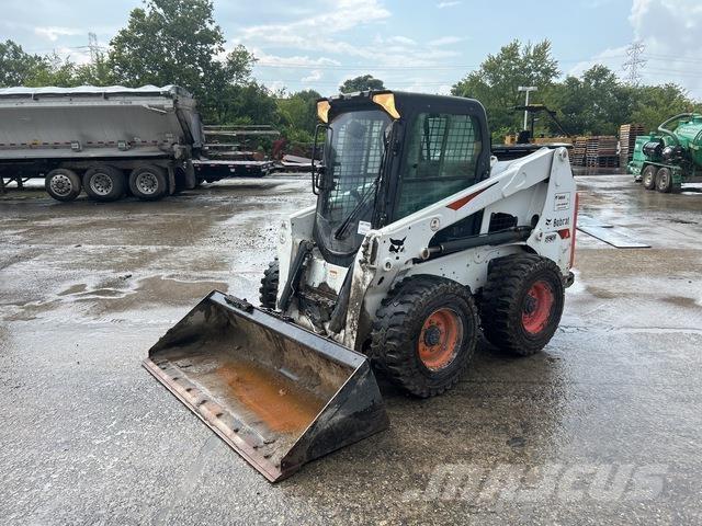 Bobcat S630 Smykem řízené nakladače