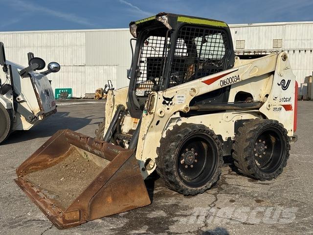 Bobcat S630 Smykem řízené nakladače