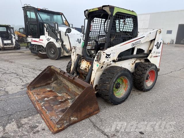 Bobcat S630 Smykem řízené nakladače