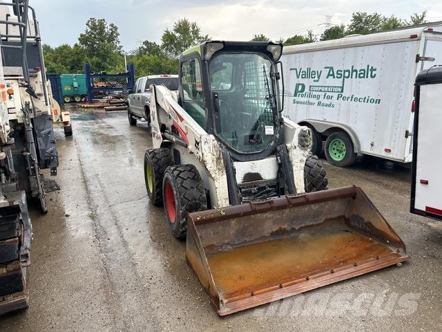 Bobcat S630 Smykem řízené nakladače